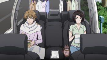 [HorribleSubs]_Samurai_Flamenco_-_01_[720p].mkv_snapshot_13.32_[2013.10.11_06.06.08].png